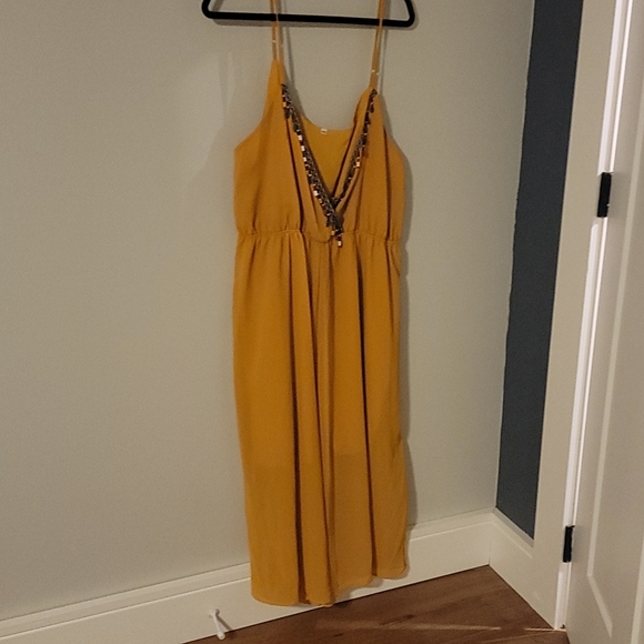 Yellow jumpsuit - Picture 2 of 3